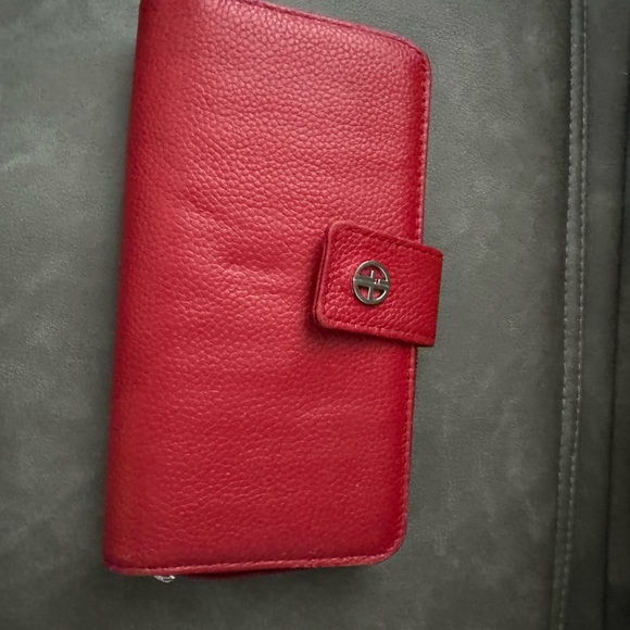 Red Wallet - Picture 4 of 4
